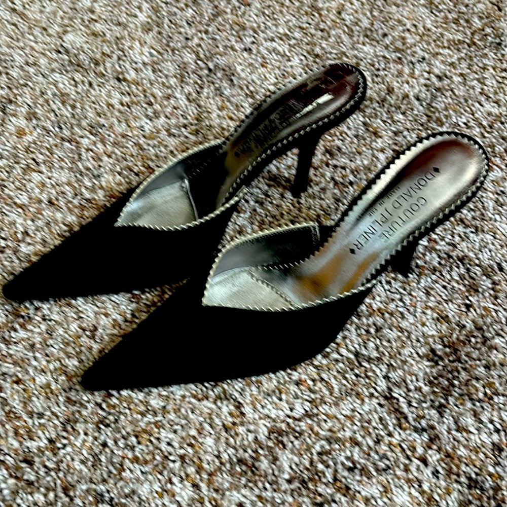 Donald Pliner Couture slip in shoes